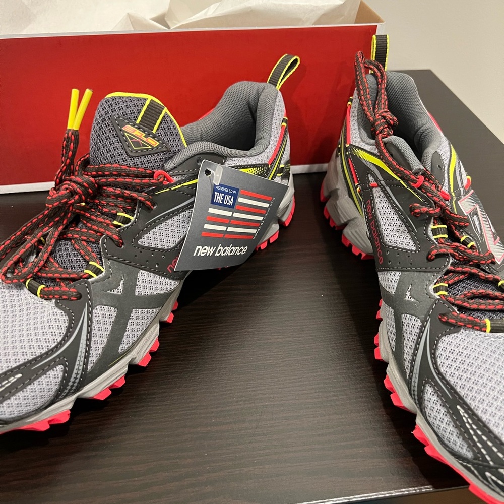 NWT new balance sneakers